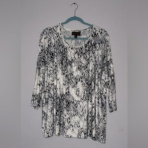 Dana Buchman Black and White Snake Print Blouse